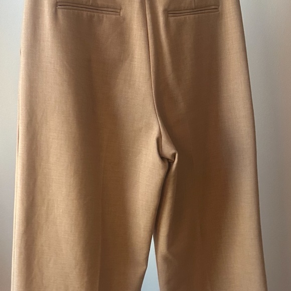 Aritzia Wilfred Effortless Crop Pant Size 6 in Colour Heather Gold Camel - Picture 2 of 4